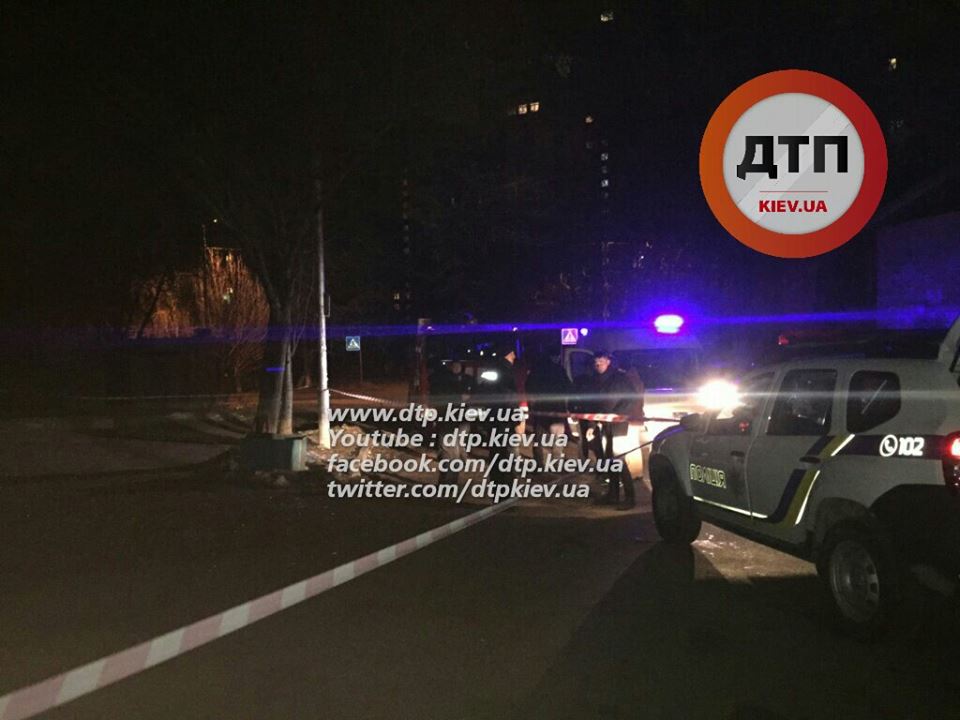 Ночью в Киеве из гранатомета расстреляли СТО