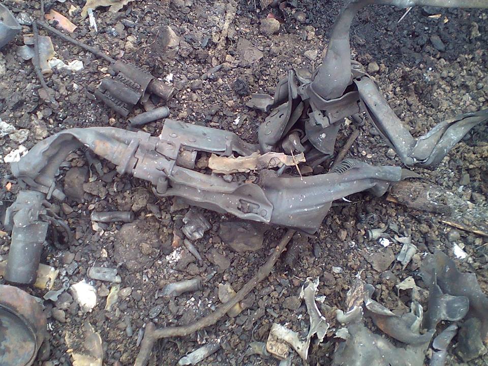 На Донбассе подорвался грузовик с продуктами и бойцами "АТО" На Донбассе подорвался грузовик с продуктами и бойцами "АТО"