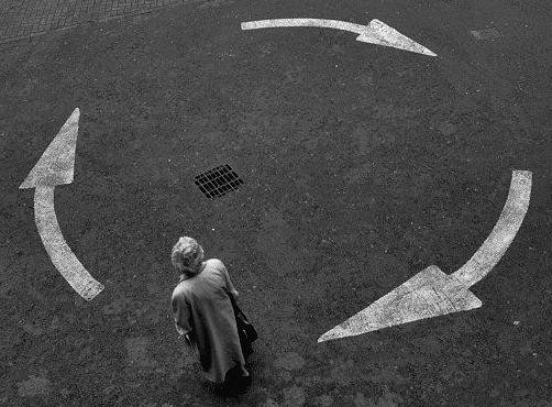 Бег нищих по замкнутому кругу Бег нищих по замкнутому кругу