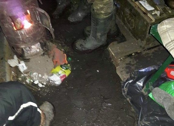 В Сети опубликованы фото и видео скотских условий жизни ВСУ на полигоне под Николаевом В Сети опубликованы фото и видео скотских условий жизни ВСУ на полигоне под Николаевом