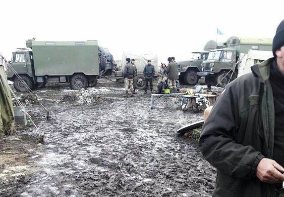В Сети опубликованы фото и видео скотских условий жизни ВСУ на полигоне под Николаевом В Сети опубликованы фото и видео скотских условий жизни ВСУ на полигоне под Николаевом
