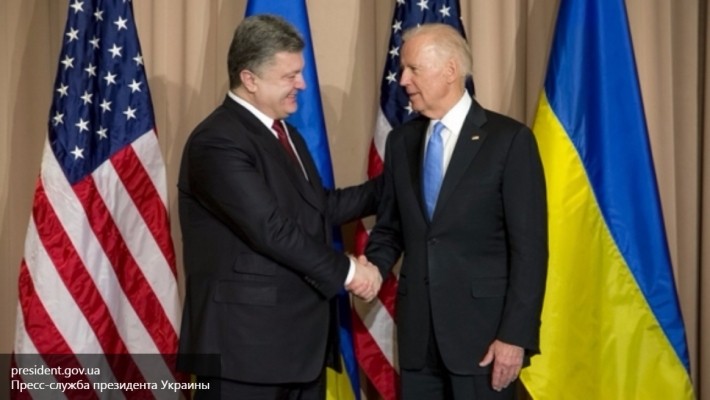 Байден похвалил Порошенко «за усердную работу» Байден похвалил Порошенко «за усердную работу»