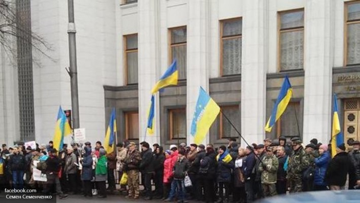 Первый президент Украины рассказал, как Киев должен преодолеть кризис Первый президент Украины рассказал, как Киев должен преодолеть кризис