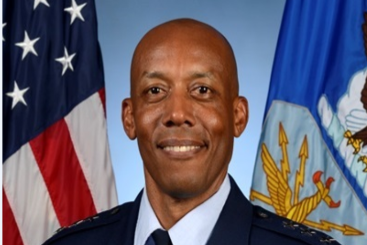 Америка, конечно, великая страна, но в морду получить не хочет Америка, конечно, великая страна, но в морду получить не хочет