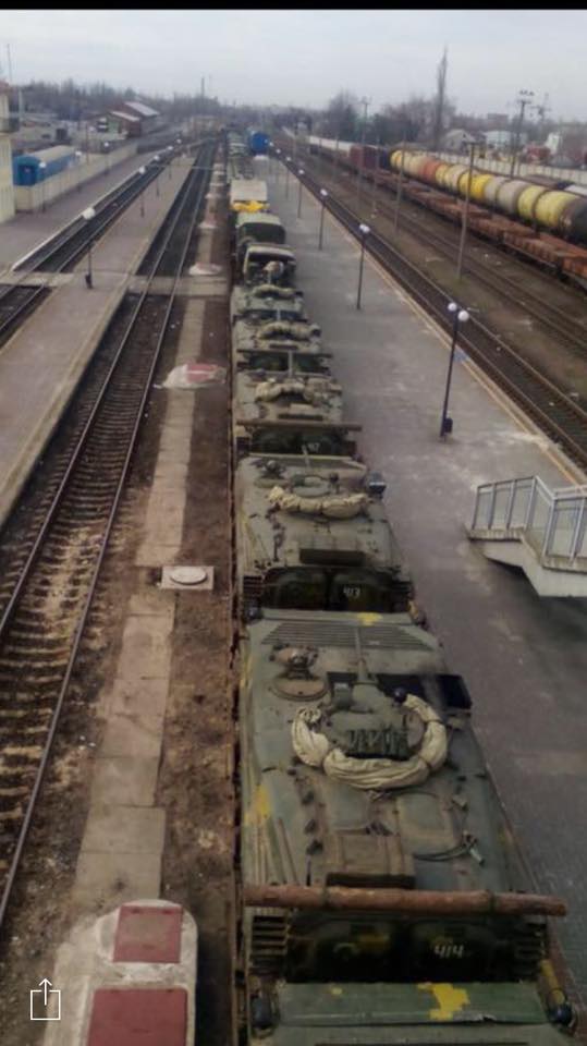 Режим нагнетает обстановку у границ Крыма: к полуострову не прекращается перемещение военной техники Режим нагнетает обстановку у границ Крыма: к полуострову не прекращается перемещение военной техники