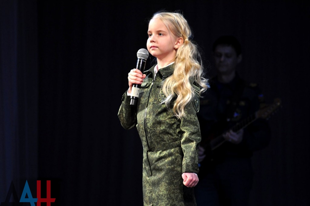 Торжественные мероприятия в Республиках Новороссии посвященные Дню защитника Отечества