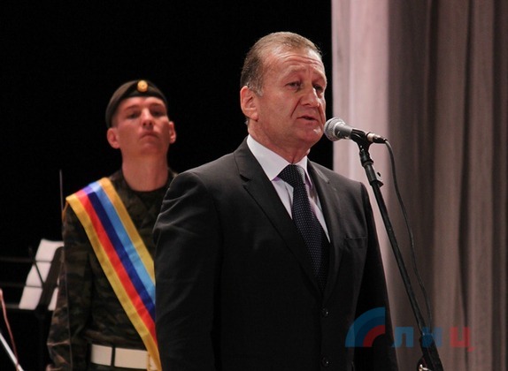 Торжественные мероприятия в Республиках Новороссии посвященные Дню защитника Отечества