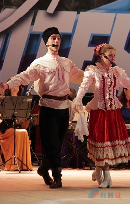 Торжественные мероприятия в Республиках Новороссии посвященные Дню защитника Отечества