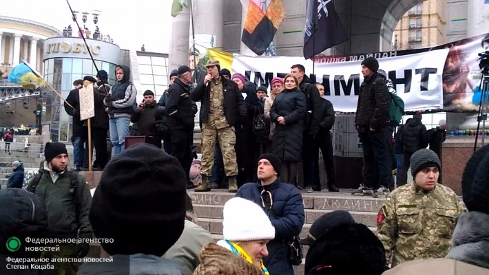 Раскол «третьего Майдана»: революция замерла в ожидании вече