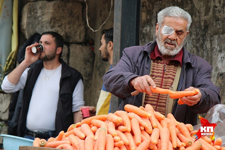 Жители Латакии: «Нам нужен мир. Но не на коленях» Жители Латакии: «Нам нужен мир. Но не на коленях»