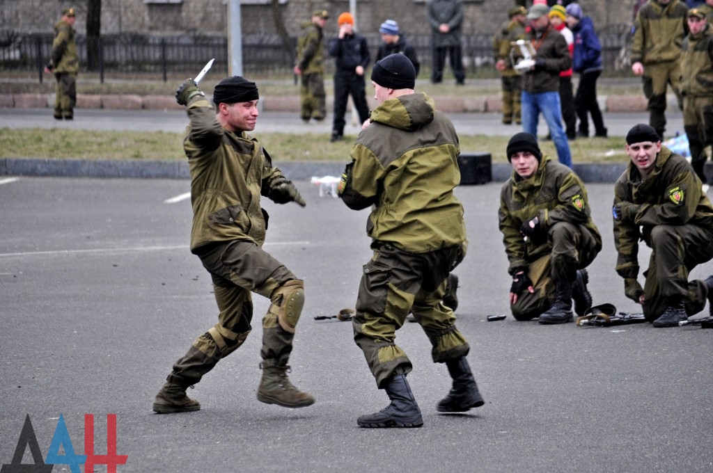 Вручение знамени подразделению «Витязь» Вручение знамени подразделению «Витязь»
