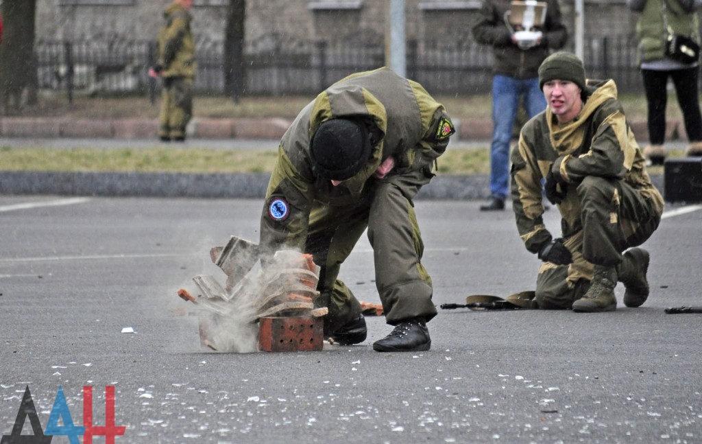 Вручение знамени подразделению «Витязь» Вручение знамени подразделению «Витязь»