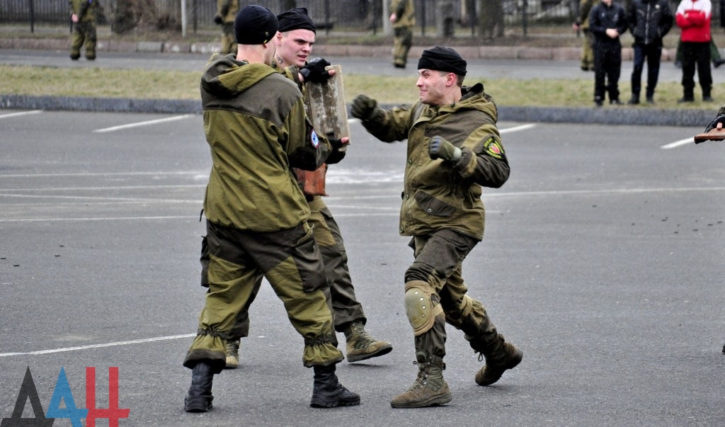 Вручение знамени подразделению «Витязь» Вручение знамени подразделению «Витязь»