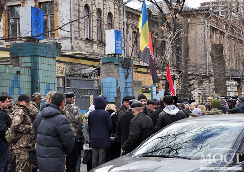 Скандал в Днепропетровске: госпиталь для бойцов АТО может отойти за долги российскому банку ВТБ Скандал в Днепропетровске: госпиталь для бойцов АТО может отойти за долги российскому банку ВТБ