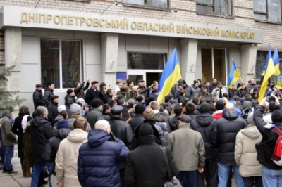 «Онижедетей» массово гонят на убой в АТО: военкомы начали перепись студентов «Онижедетей» массово гонят на убой в АТО: военкомы начали перепись студентов