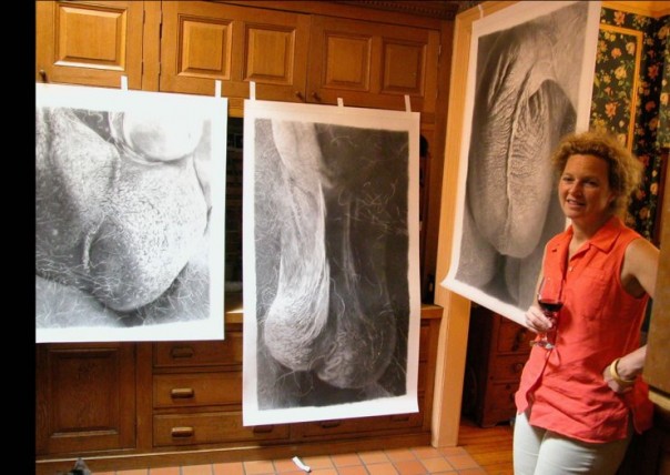 18+ Добро пожаловать в Европу. Выставка мошонок 18+ Добро пожаловать в Европу. Выставка мошонок