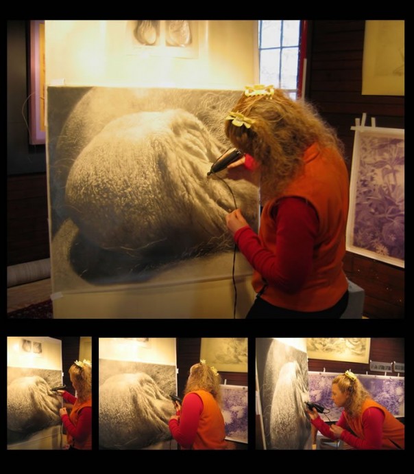 18+ Добро пожаловать в Европу. Выставка мошонок 18+ Добро пожаловать в Европу. Выставка мошонок