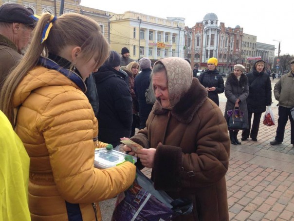 Бабушки майдана, а вам не тошно теперь?