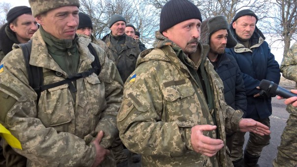 Грязные и голодные укровоины идут пешком с полигона на "штурм" военной прокуратуры г. Николаева Грязные и голодные укровоины идут пешком с полигона на "штурм" военной прокуратуры г. Николаева