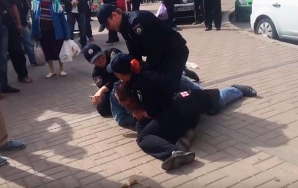 Александр Роджерс. Укропо-лицая укро-полиция. Безумная жажда крови Александр Роджерс. Укропо-лицая укро-полиция. Безумная жажда крови