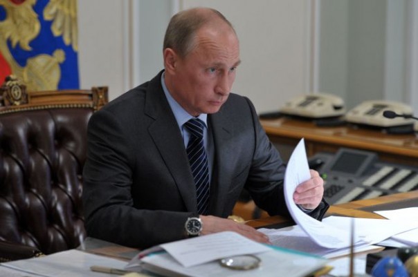 Владимир Путин отправил в отставку сразу десять генералов Владимир Путин отправил в отставку сразу десять генералов