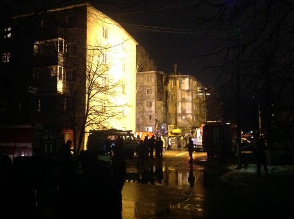 Пять этажей жилого дома рухнули в Ярославле после взрыва газа, семь человек погибли