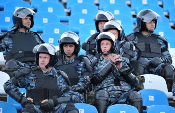 Российские полицейские будут охранять болельщиков «Локомотива» в Стамбуле Российские полицейские будут охранять болельщиков «Локомотива» в Стамбуле