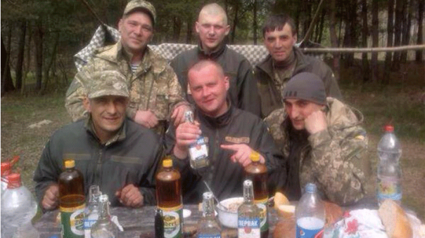 Забил я мозг в бутылку туго