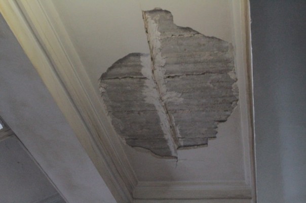 И придёт кара небесная. В мэрии Запорожья рухнул потолок после признания РФ агрессором И придёт кара небесная. В мэрии Запорожья рухнул потолок после признания РФ агрессором