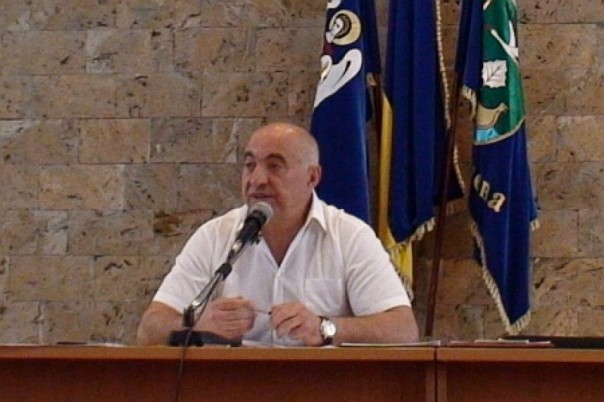 Киевский чиновник избил ветерана АТО с криком «Я тебя в Дебальцево не посылал!» Киевский чиновник избил ветерана АТО с криком «Я тебя в Дебальцево не посылал!»