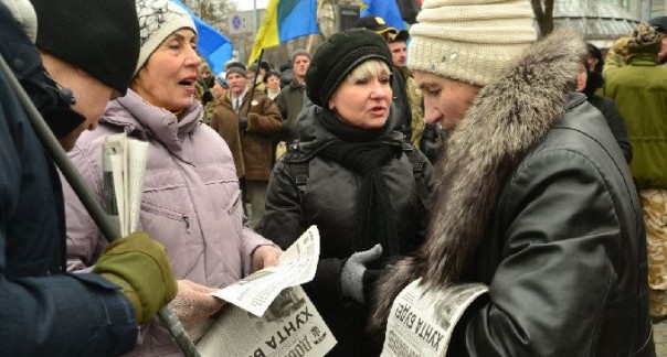 В Киеве идут погромы. «ПСы» захватили Отель "Козацкий" и заявили о начале нового Майдана. На улицы вышел вооруженный спецназ МВД В Киеве идут погромы. «ПСы» захватили Отель "Козацкий" и заявили о начале нового Майдана. На улицы вышел вооруженный спецназ МВД