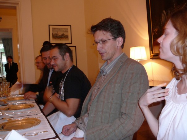 Оппозиционер по Набокову. Где прячется блогер-педофил Оппозиционер по Набокову. Где прячется блогер-педофил