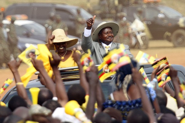 В США «назначили нового мальчика для битья»: Уганда