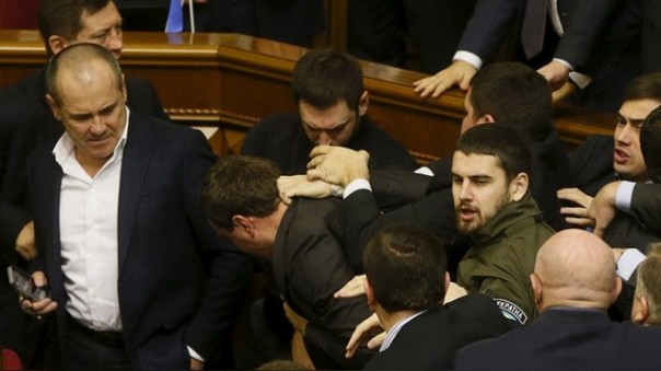 Der Standard: Киев превратил трагедию «майдана» в комедийный фарс Der Standard: Киев превратил трагедию «майдана» в комедийный фарс