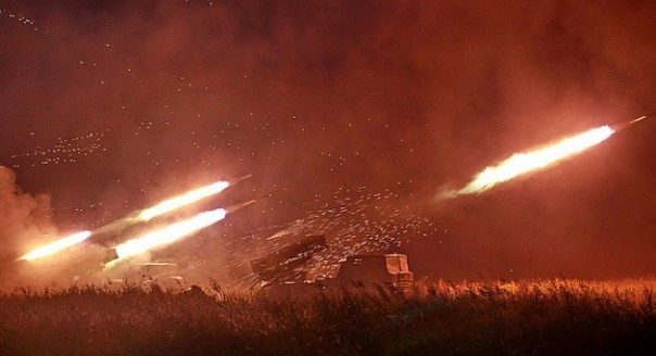 ВАЖНО: на Донбассе гремят бои, окраины Донецка, Горловки и Ясиноватой под огнем ВСУ ВАЖНО: на Донбассе гремят бои, окраины Донецка, Горловки и Ясиноватой под огнем ВСУ