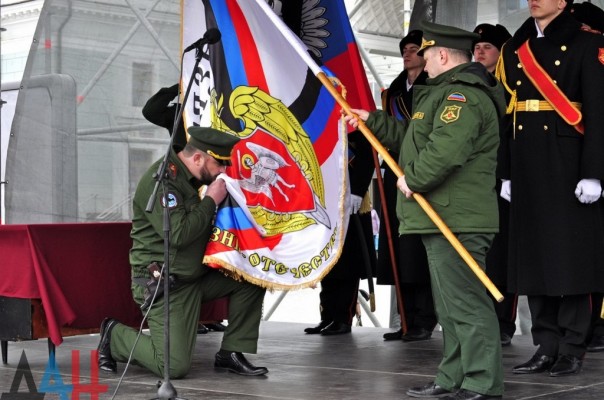 Вручение знамени подразделению «Витязь» Вручение знамени подразделению «Витязь»