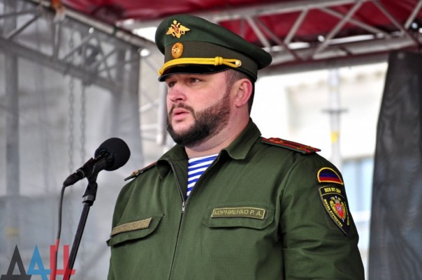 Вручение знамени подразделению «Витязь» Вручение знамени подразделению «Витязь»