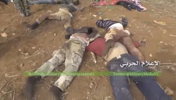 «Тигры» разрывают ИГИЛ: «дорога жизни» усеяна трупами и расстрелянными машинами боевиков (ФОТО, ВИДЕО 18+)