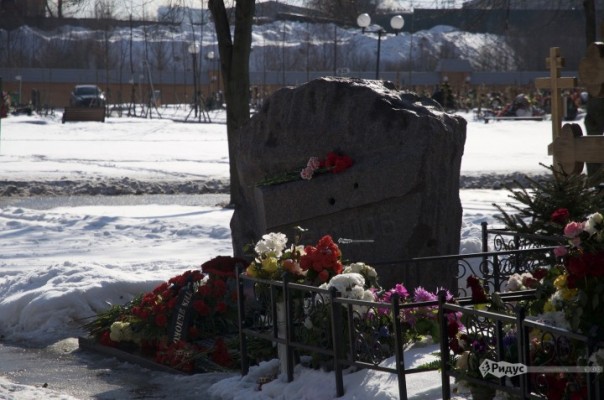 Шествие памяти Бориса Немцова превратили в проукраинскую акцию Шествие памяти Бориса Немцова превратили в проукраинскую акцию