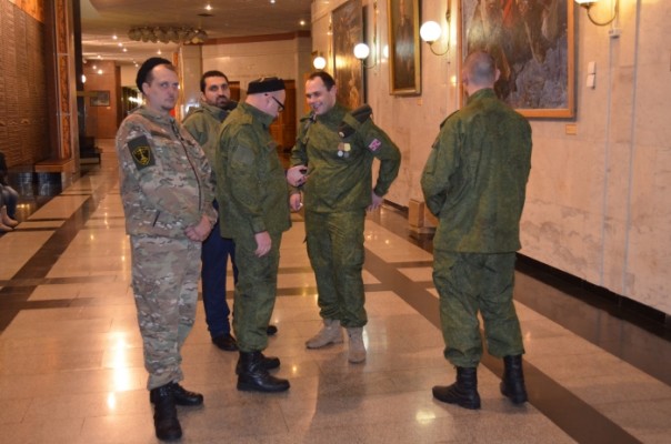 «Добровольцы – защитники Отечества»: героев Донбасса приветствовали на Поклонной горе «Добровольцы – защитники Отечества»: героев Донбасса приветствовали на Поклонной горе