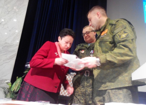 «Добровольцы – защитники Отечества»: героев Донбасса приветствовали на Поклонной горе «Добровольцы – защитники Отечества»: героев Донбасса приветствовали на Поклонной горе