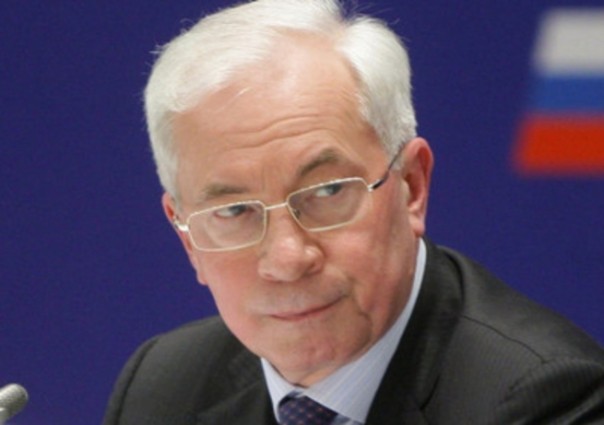 ЕС осознанно позволяет Порошенко добивать Украину — Азаров ЕС осознанно позволяет Порошенко добивать Украину — Азаров