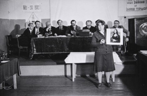 Самое время осудить «Маски революции» в трудовых коллективах