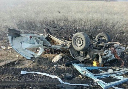 Автобус с мирными жителями подорвался на украинском КПП, погибли три человека