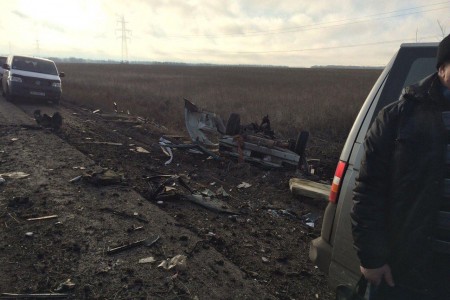 Автобус с мирными жителями подорвался на украинском КПП, погибли три человека