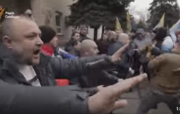 Мэр против "Азова". Драка в Белозерске, Донецкая область, Украина