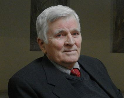 В Киеве радикалы заблокировали сотрудников посольства России В Киеве радикалы заблокировали сотрудников посольства России