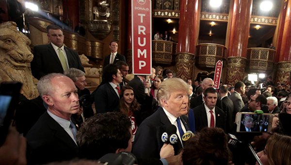 Трамп потребовал от России вернуть Сноудена в США Трамп потребовал от России вернуть Сноудена в США