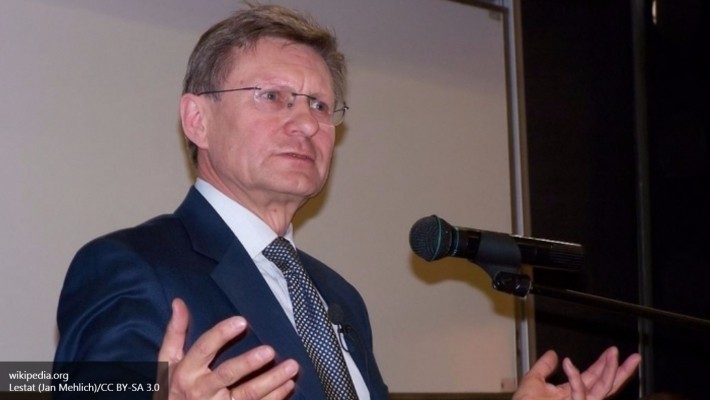 «Блок Петра Порошенко» умоляет польского «конюха» стать премьером Украины «Блок Петра Порошенко» умоляет польского «конюха» стать премьером Украины