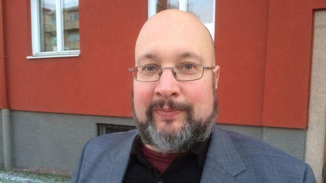 Кто пустил русского полемиста-пропагандиста, известного любителя Путина, к нам на "Радио Швеция"?